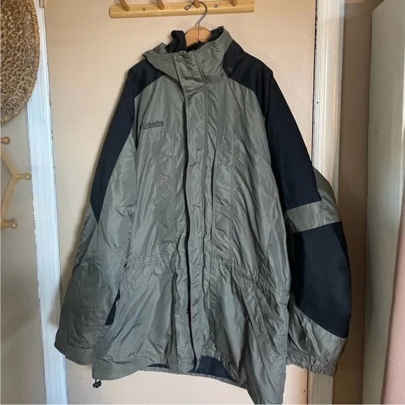 Columbia sportswear army green/black ski winter jacket